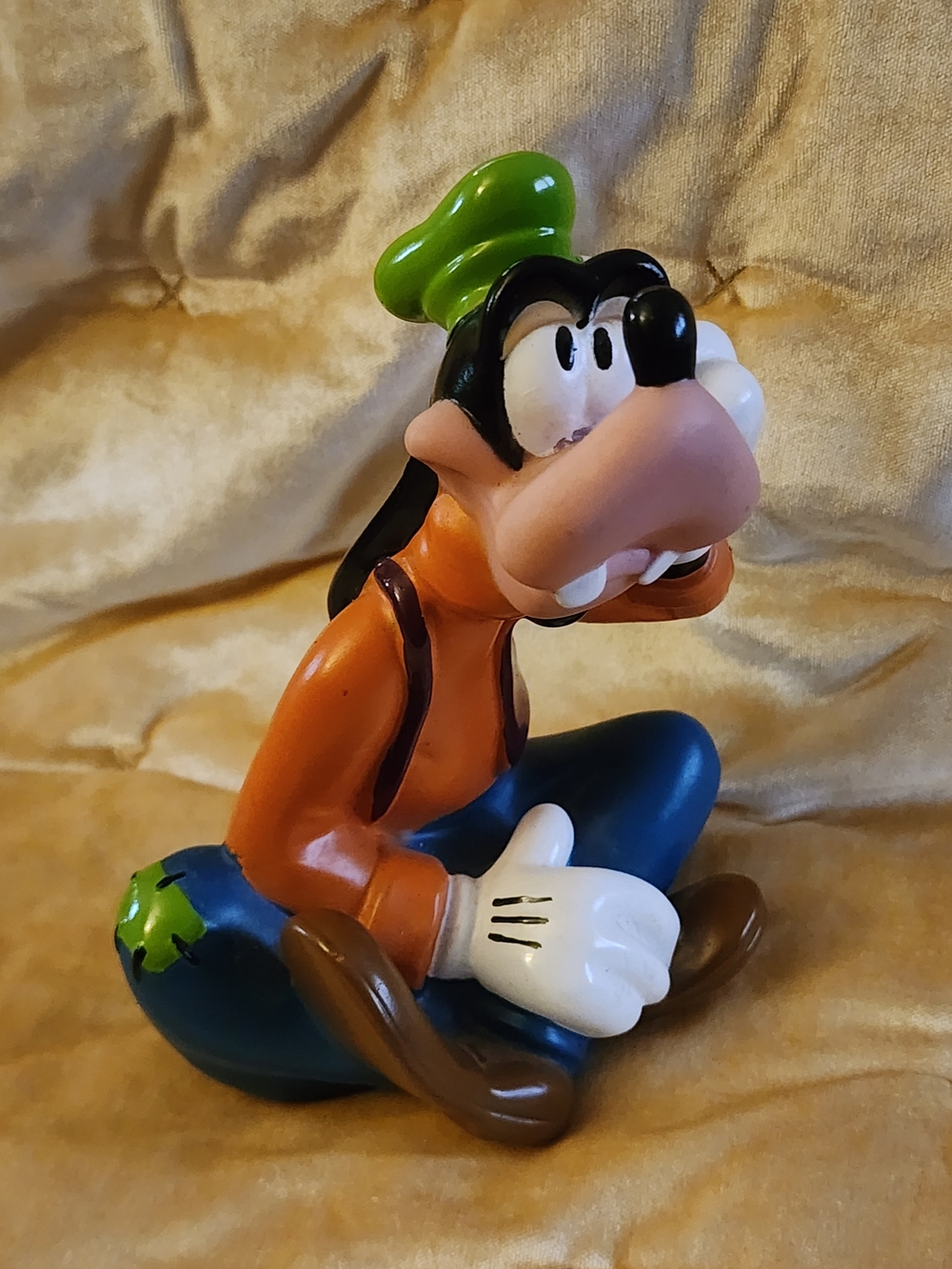 Disney Goofy Figurine